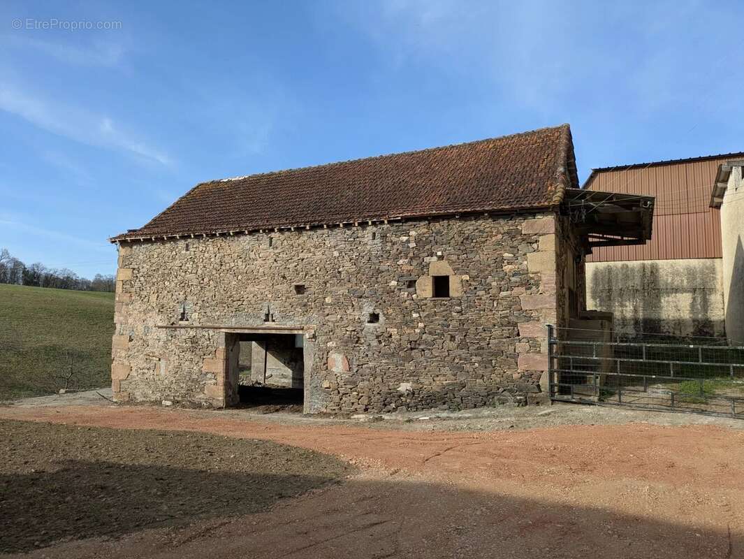 Maison à LACAPELLE-MARIVAL