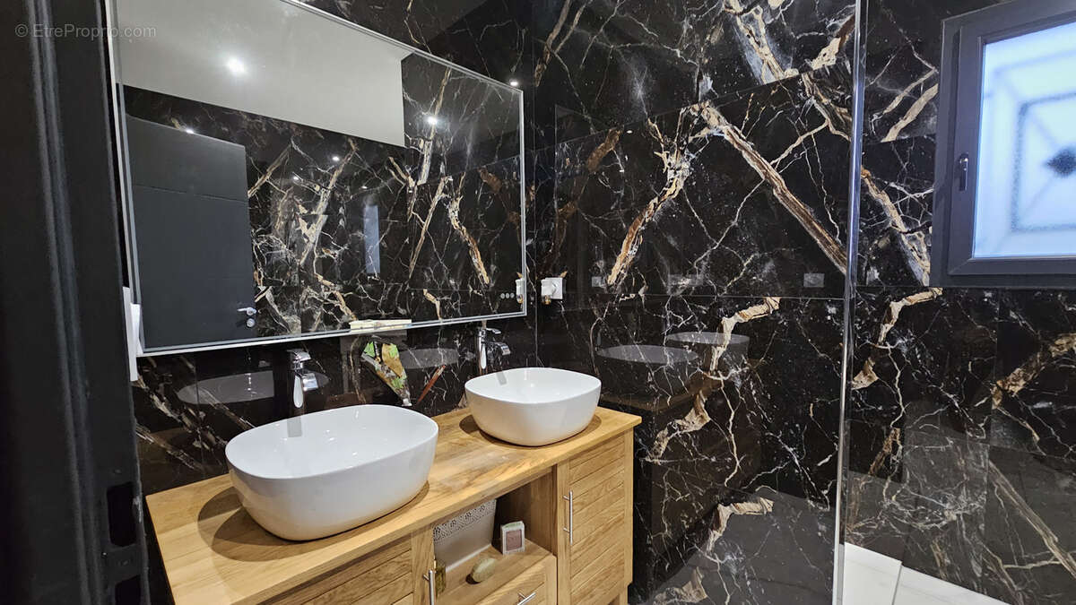 Maison à SAINT-GILLES