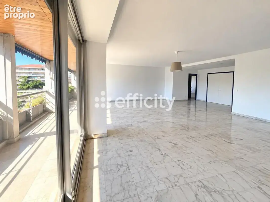 Appartement 5 pièces 139 m² à vendre à Marseille-8e (13008) - photo 4