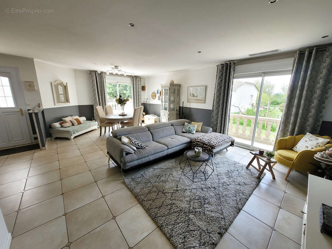 Maison à SAINTE-BAZEILLE