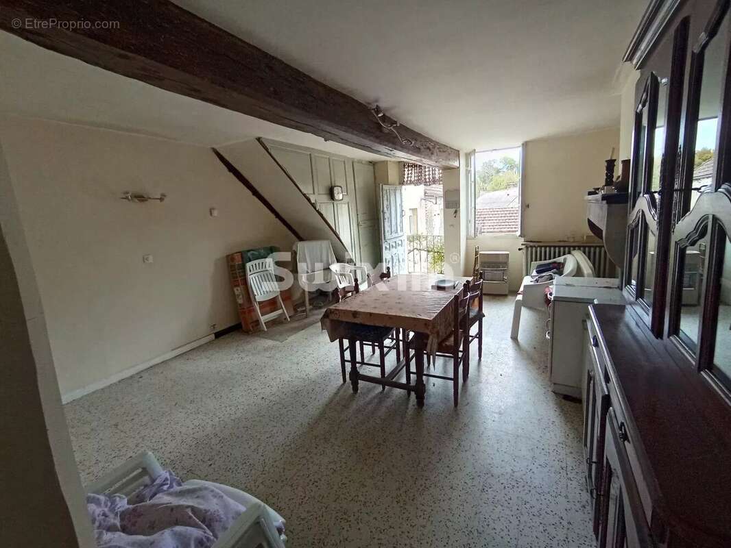 Maison à BIERRY-LES-BELLES-FONTAINES
