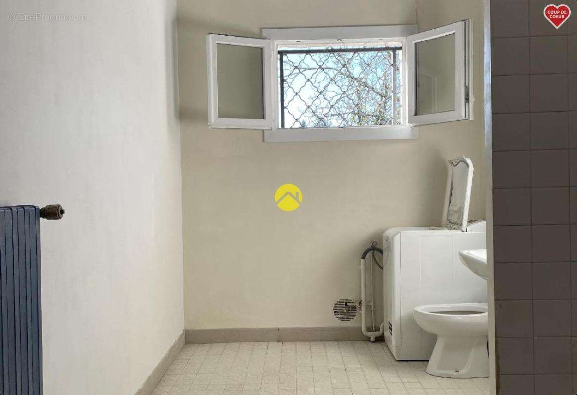 Maison à SAINTE-ALVERE