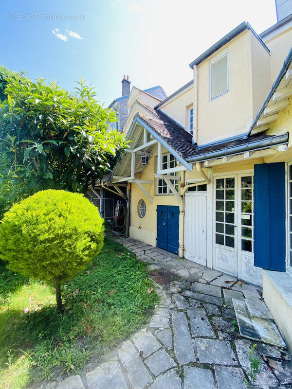 Maison à FONTAINEBLEAU