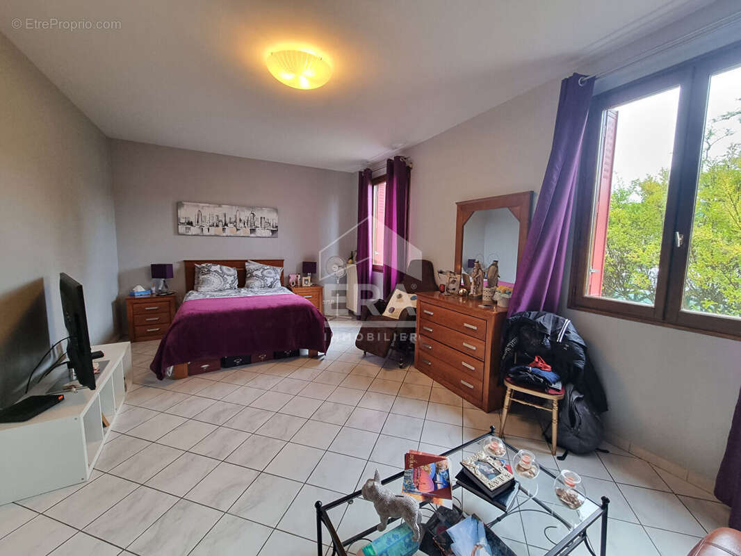 Maison à NEUILLY-SUR-MARNE