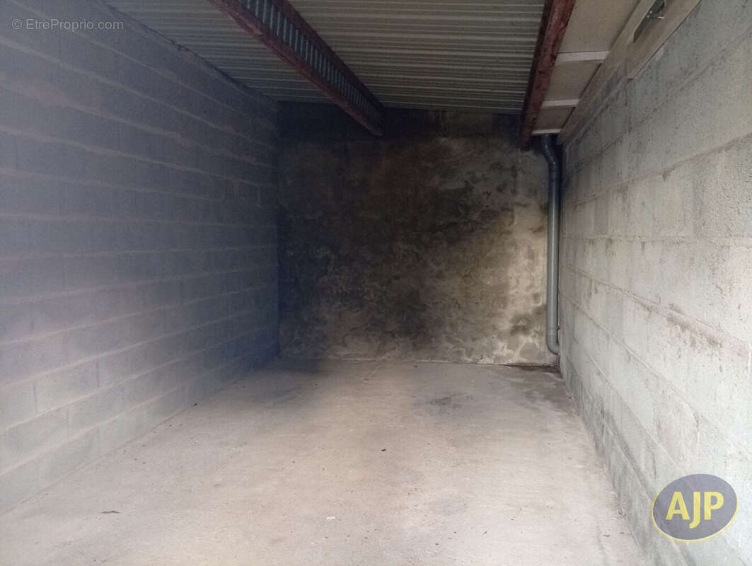 Parking à PAIMBOEUF