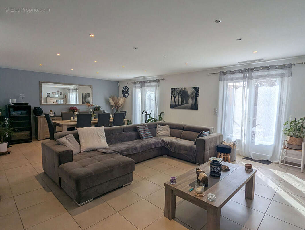 Maison à VILLECROZE