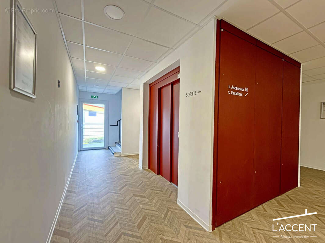 Commerce à CAVEIRAC