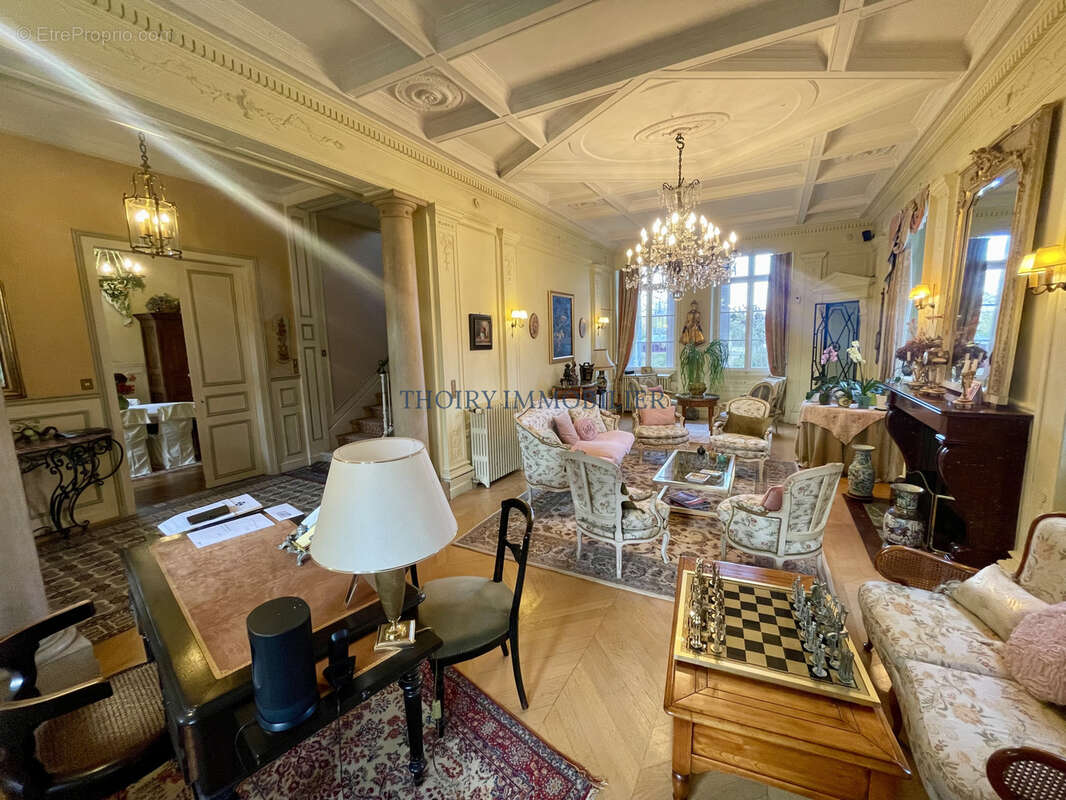 Maison à AUFFREVILLE-BRASSEUIL