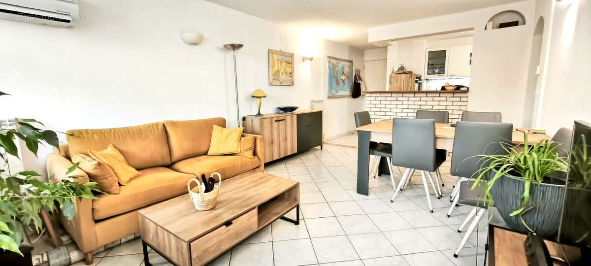 Appartement à FREJUS