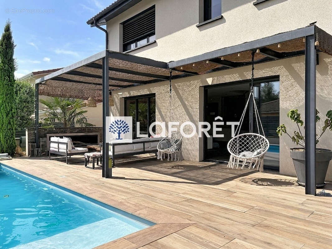 Villa Mas Rillier 5 pièces 145.30 m² avec jardin, piscine et garage - photo 14