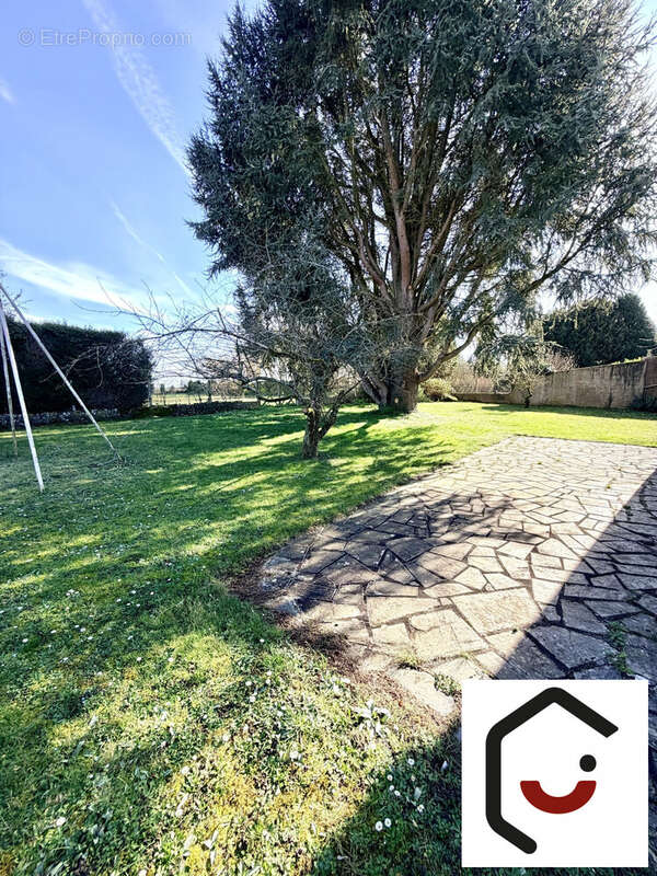 Maison à REMAUVILLE