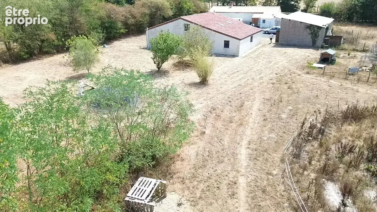 Grange rénovée avec terrain agricole à La Chapelle Hermier - photo 13
