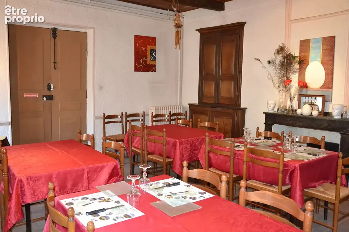 ST Pons de Thomières hérault murs et fonds Bar restaurant Hotel - photo 14