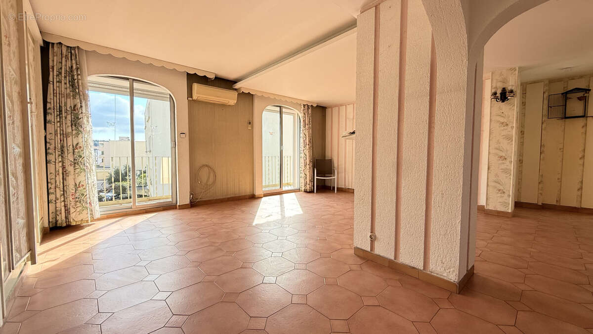 Appartement à SANARY-SUR-MER