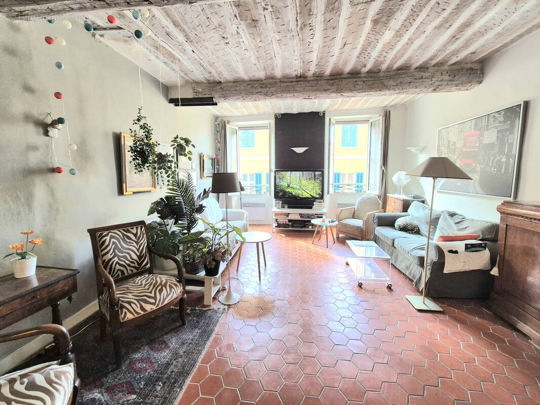 Appartement à HYERES