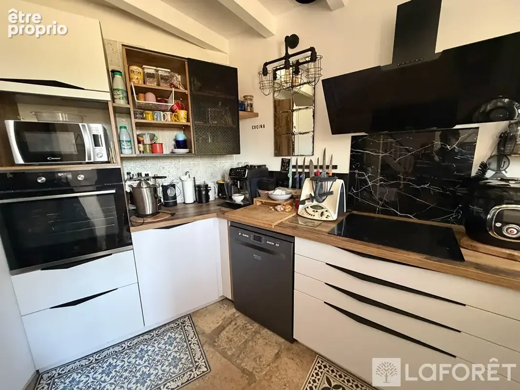 Maison en pierre à Bussac-sur-Charente (17) - photo 2