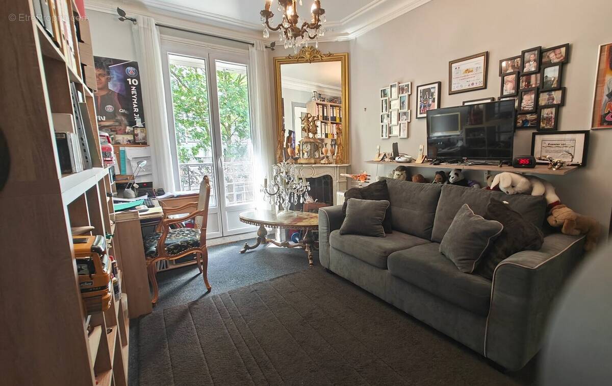 Appartement à PARIS-18E
