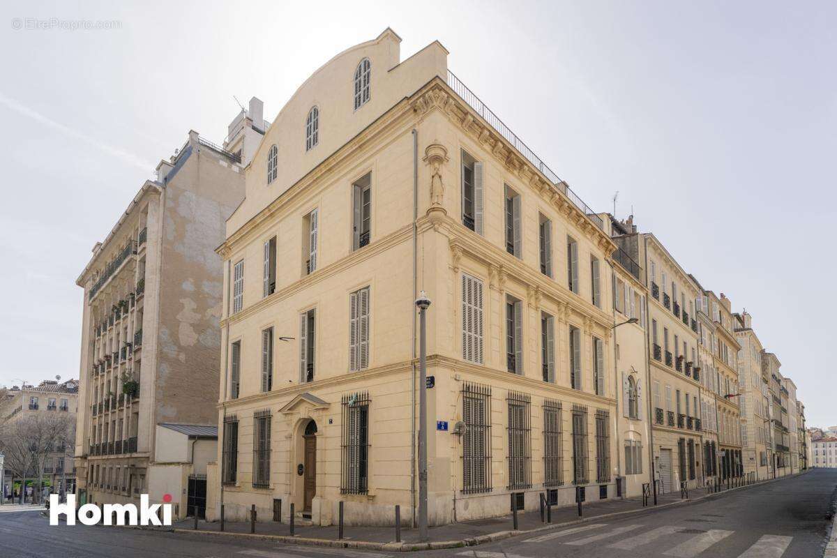 Appartement à MARSEILLE-1E