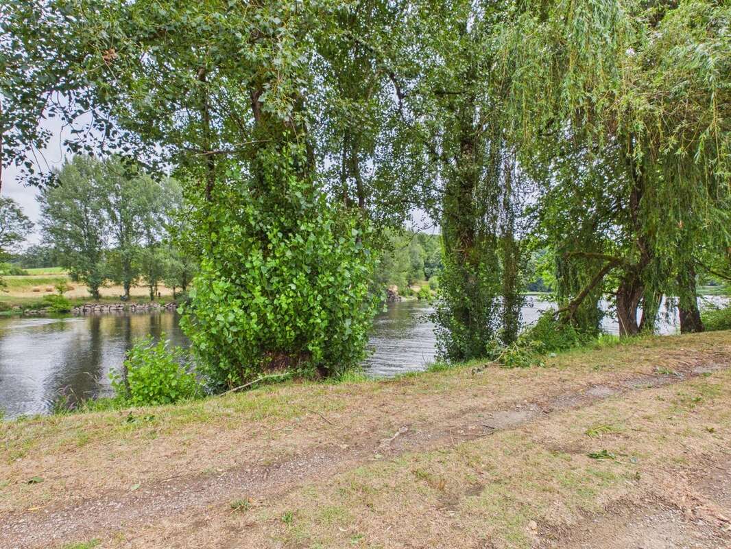 Charmante maison près de Confolens avec vue sur la rivière - photo 2