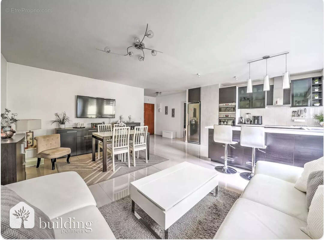 Appartement à COURBEVOIE