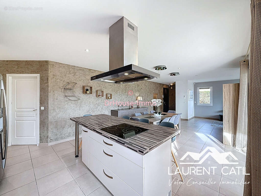 Maison 94 m² à Mours-Saint-Eusebe  - photo 15