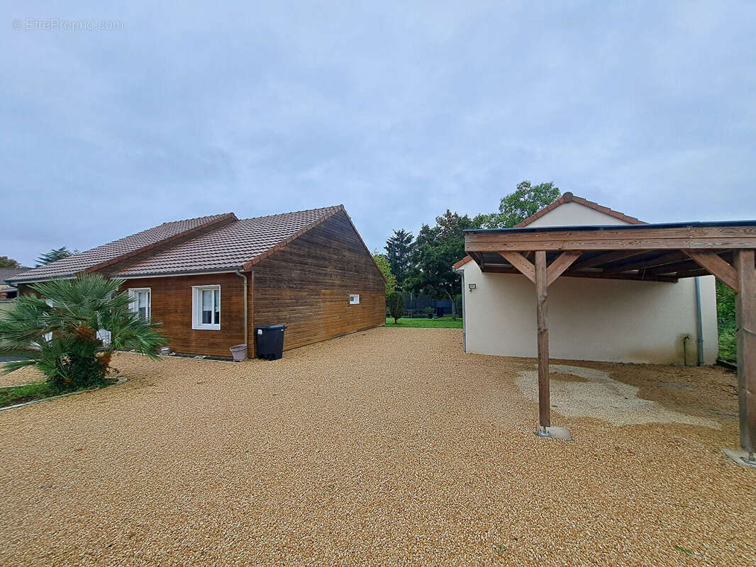 Maison à CHATELLERAULT