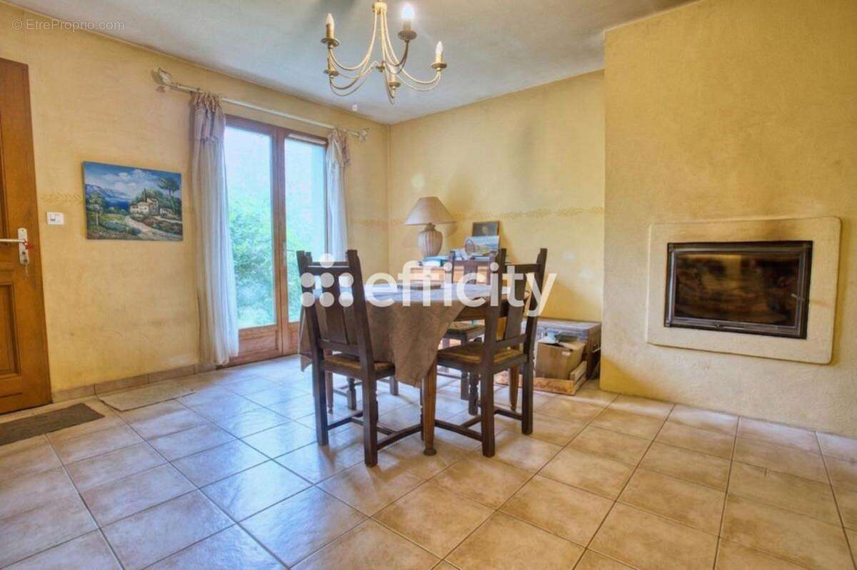 Maison 93 m² à Biras  - photo 11