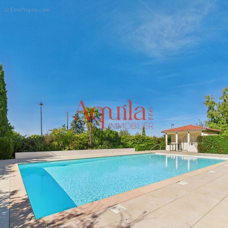 Appartement à MEYZIEU