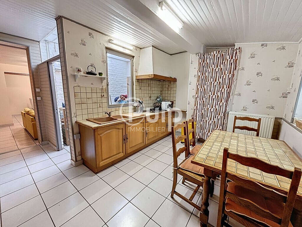 Maison à EMMERIN