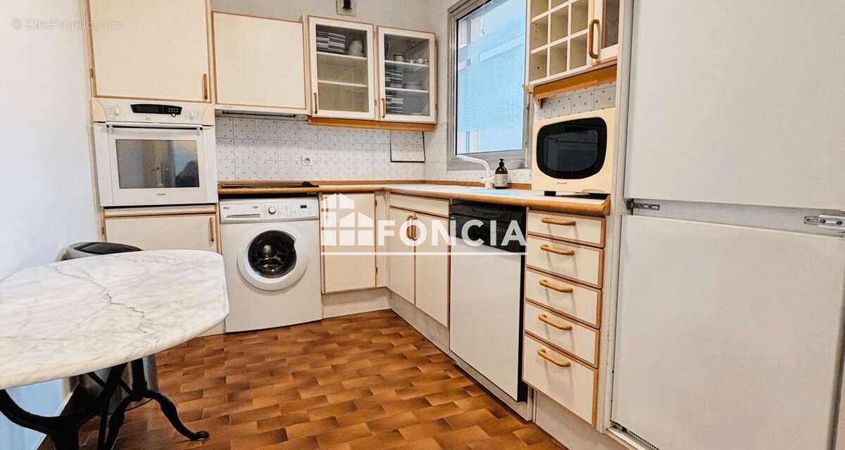 Appartement à VILLENEUVE-LOUBET