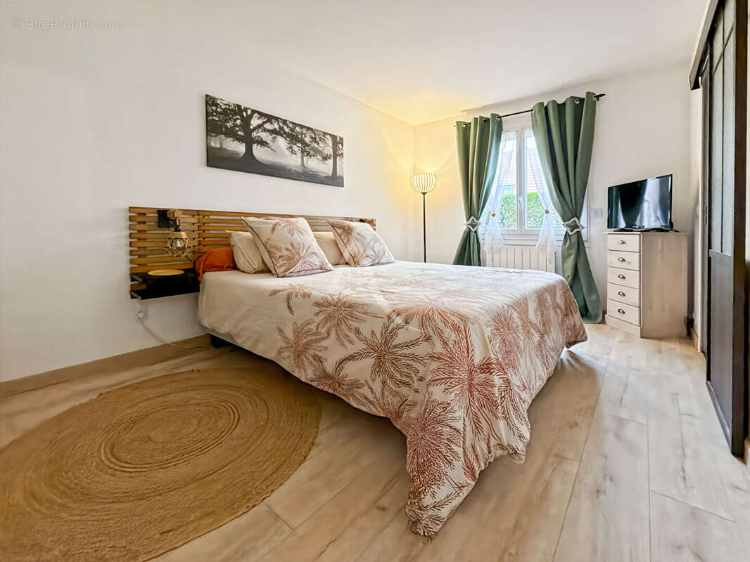 Maison à JOUY-LE-MOUTIER