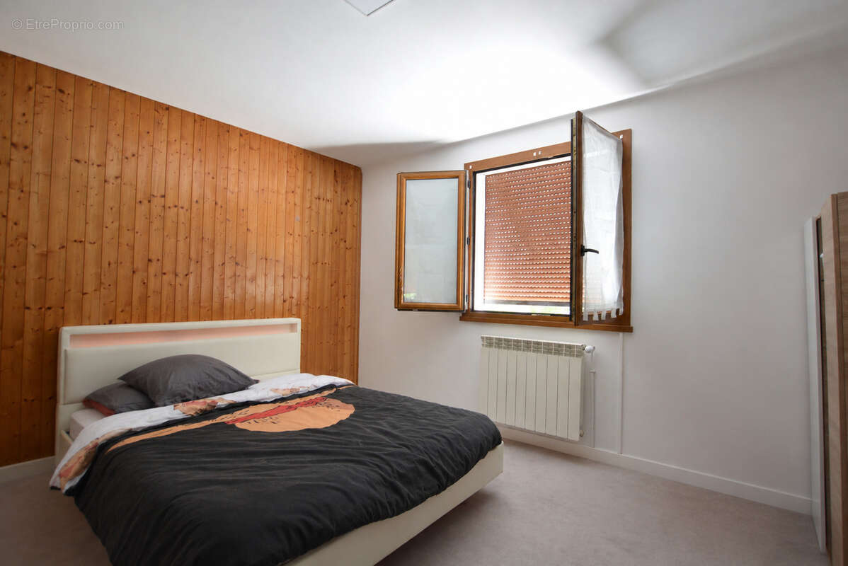 Maison de 2 appartements a cluses - secteur messy - photo 9