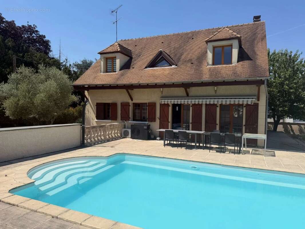 Maison à TREUZY-LEVELAY