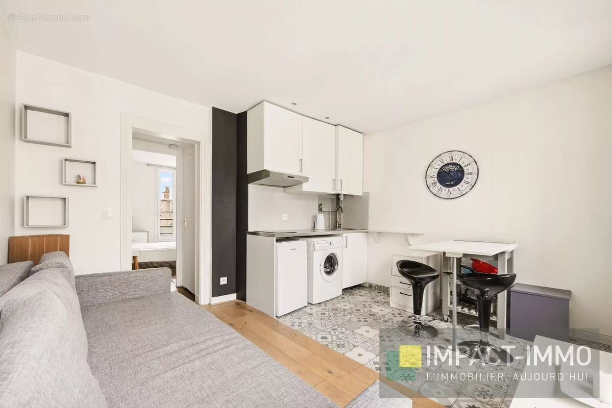 Appartement à PARIS-17E