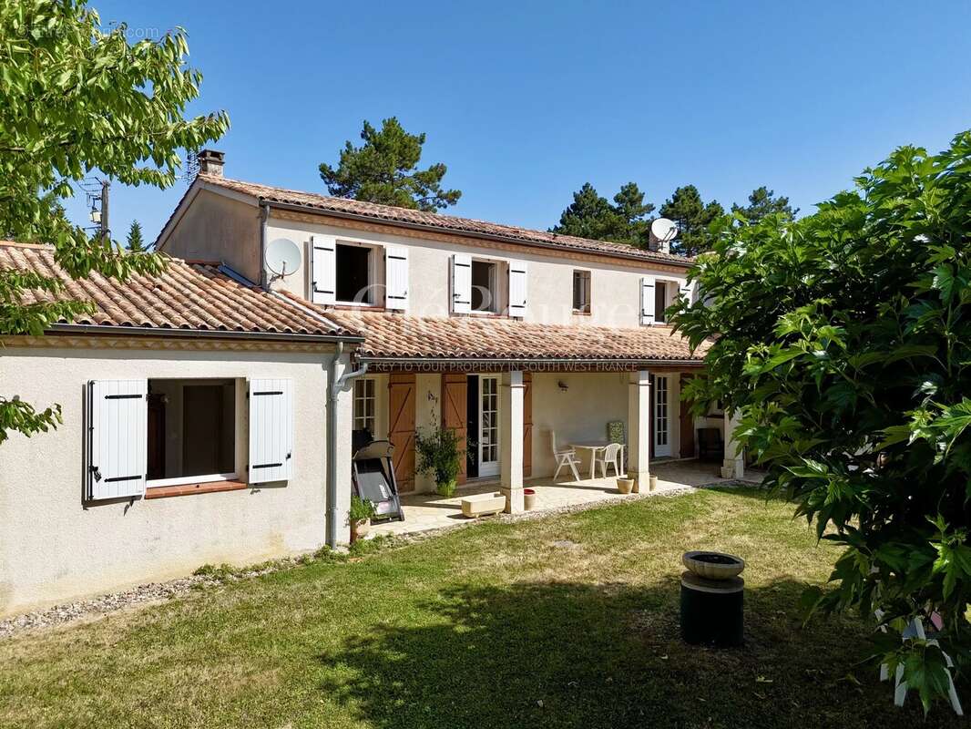 Proche de Tombebœuf – Superbe propriété de 6 chambres avec vues panoramiques, piscine et logement indépendant - photo 24