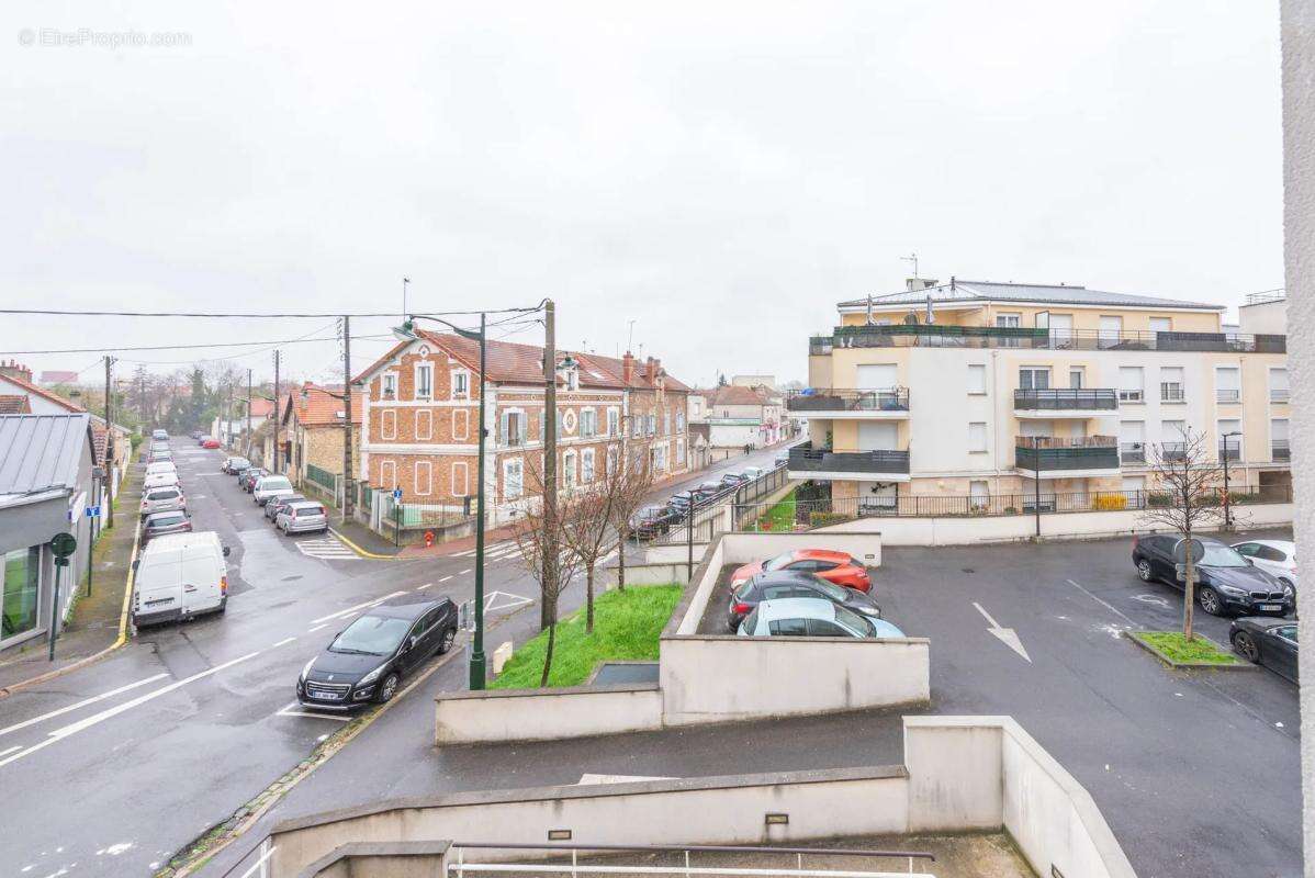 Appartement à CORBEIL-ESSONNES