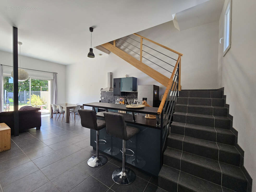  maison renovee 3 chambres - sainville - photo 4