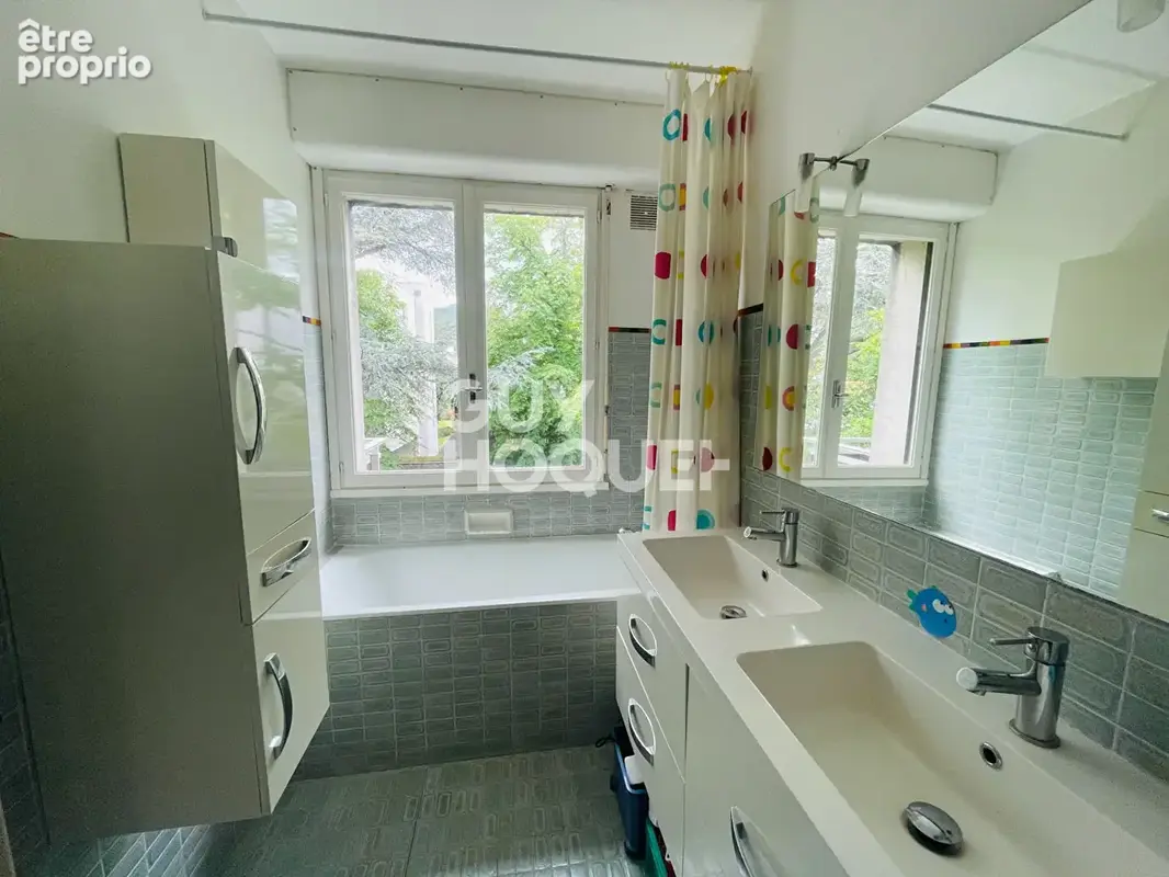 Chamalieres - Appartement type 5 125 m² , terrasse et garage - photo 6