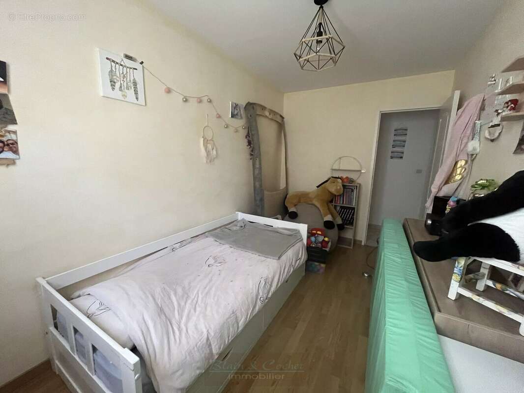 Maison de plain-pied à Saint-Maurice-sur-Fessard - photo 7