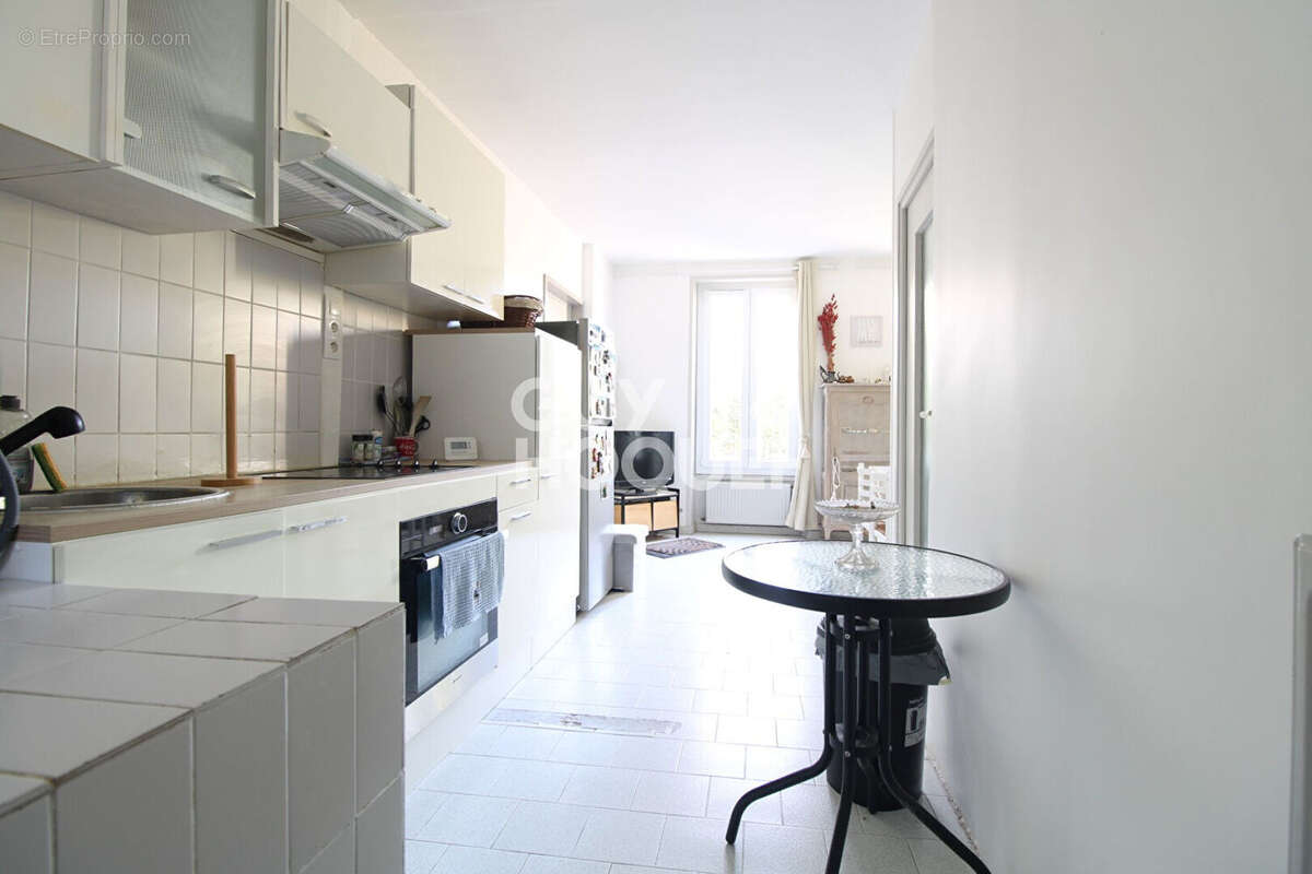 Appartement à BRIE-COMTE-ROBERT
