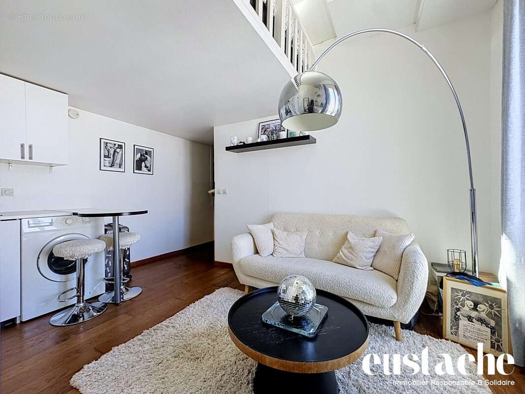 Appartement à PARIS-17E