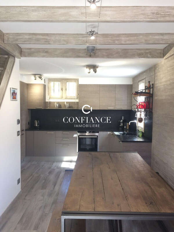 Appartement 80 m² à Saint-Etienne-De-Tinee  - photo 2