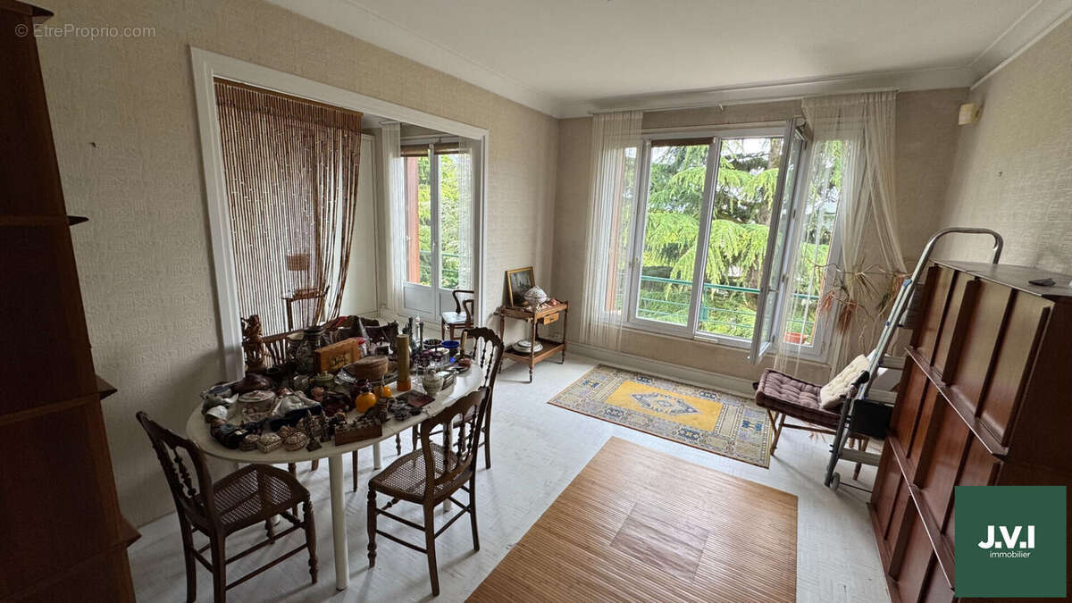 Appartement à ENGHIEN-LES-BAINS