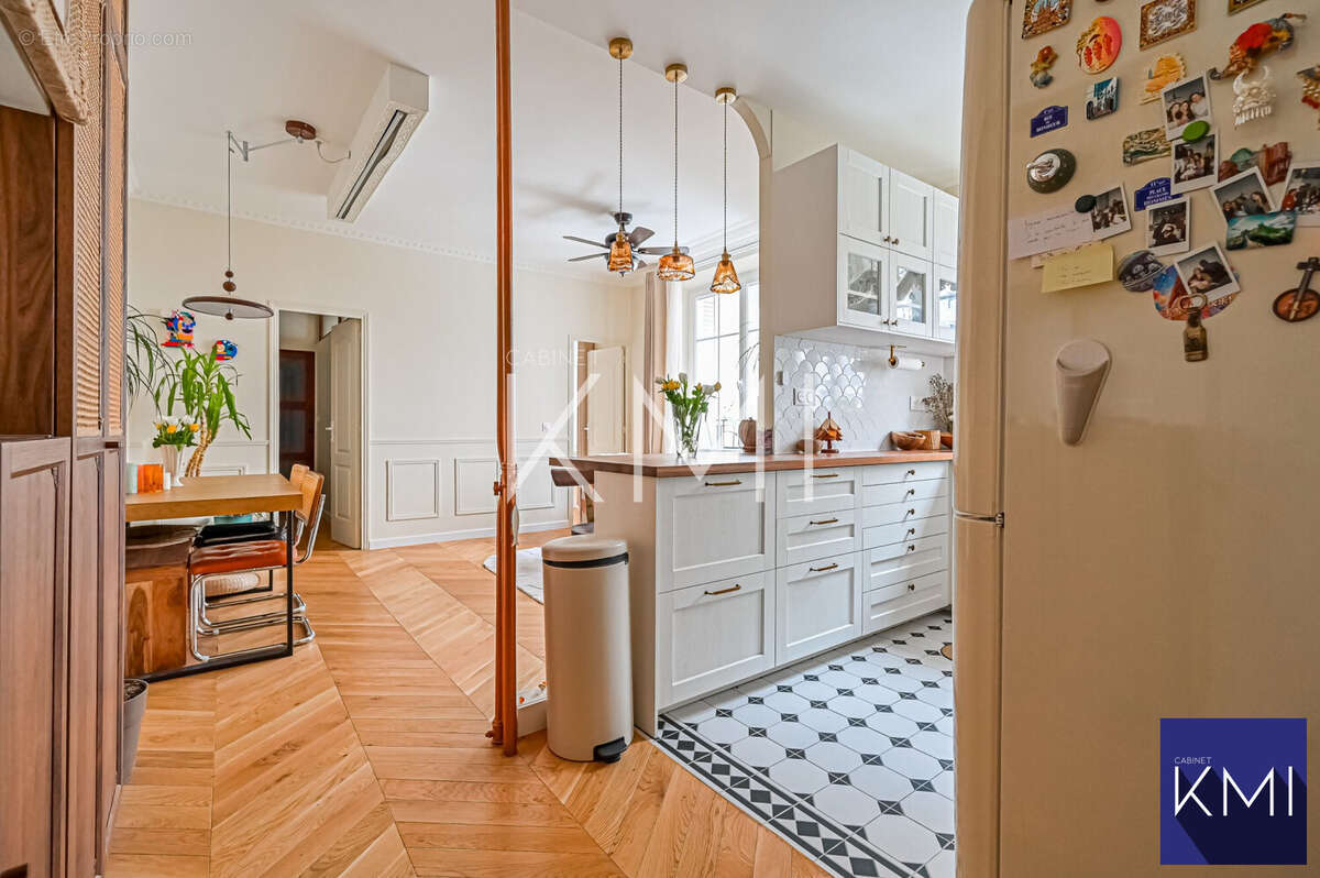 Appartement à PARIS-11E