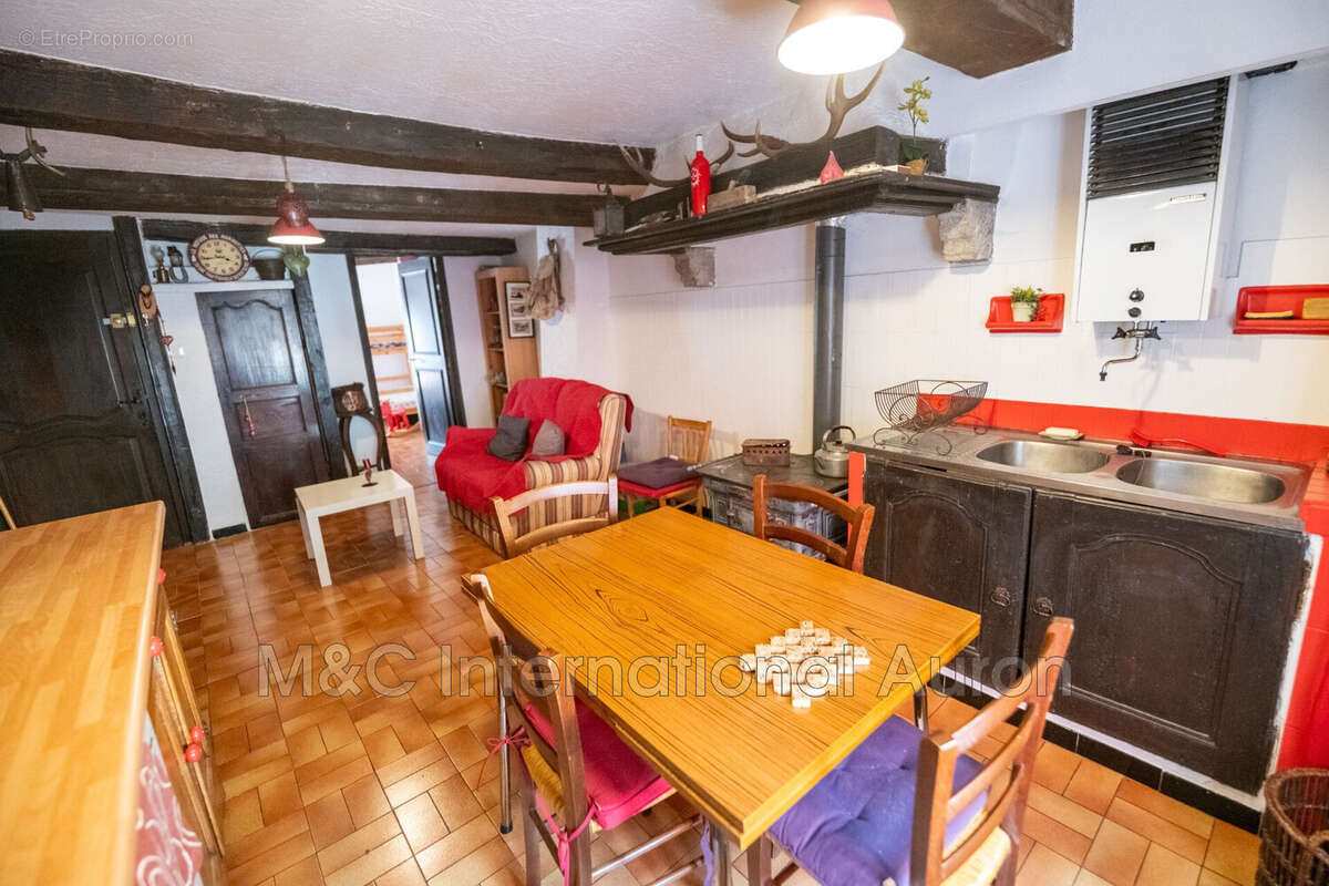 Appartement à SAINT-ETIENNE-DE-TINEE