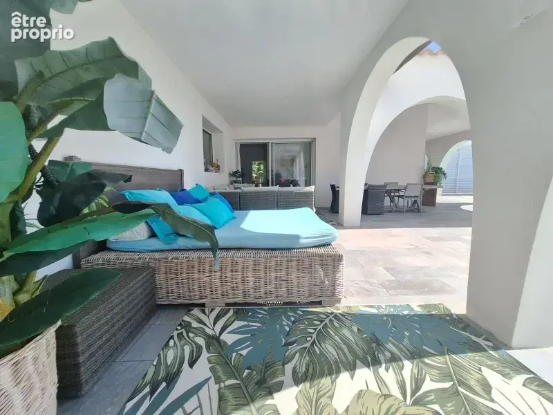 Villa de charme de 300m2  route des Sanguinaires vue mer avec piscine - photo 2