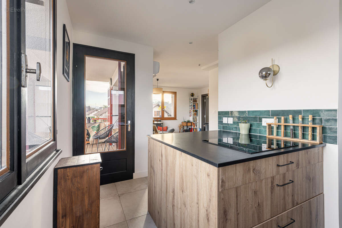 Appartement à POISY