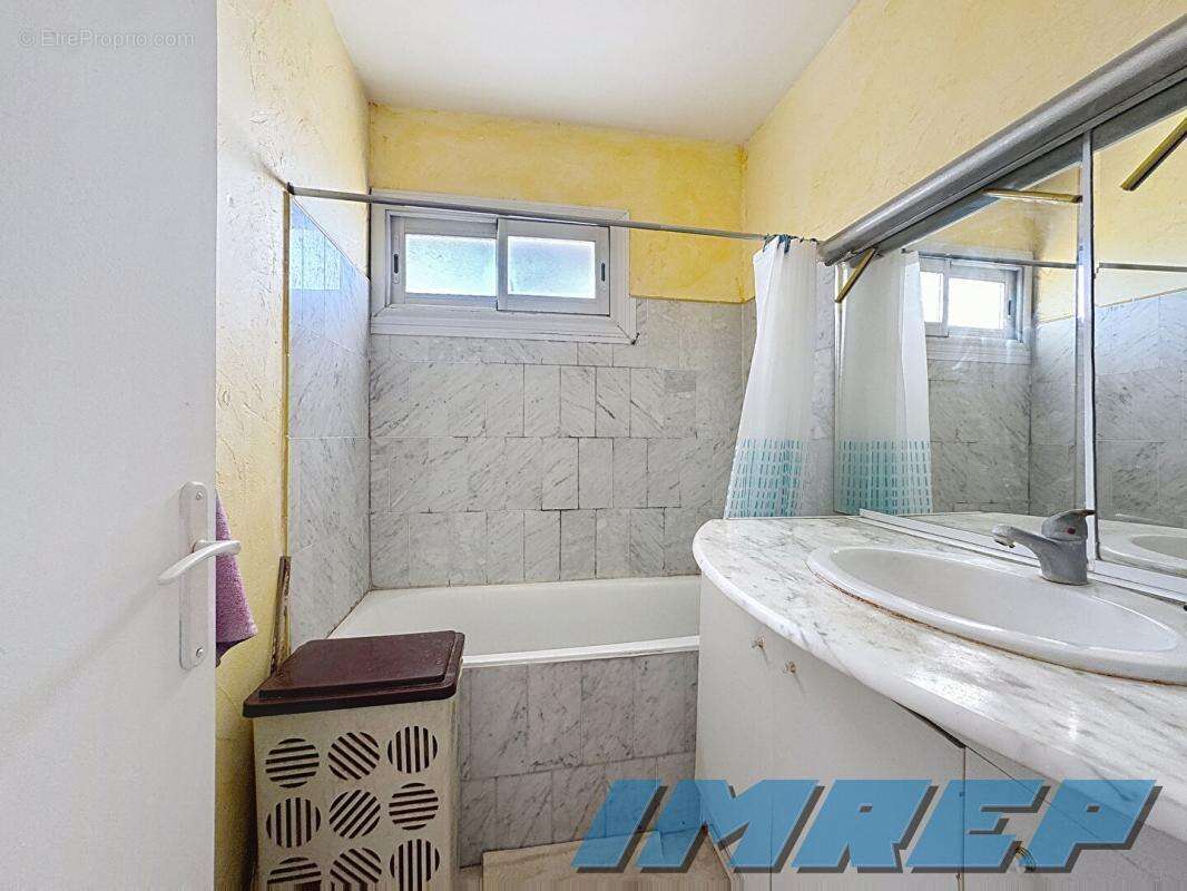 Appartement à MARSEILLE-9E