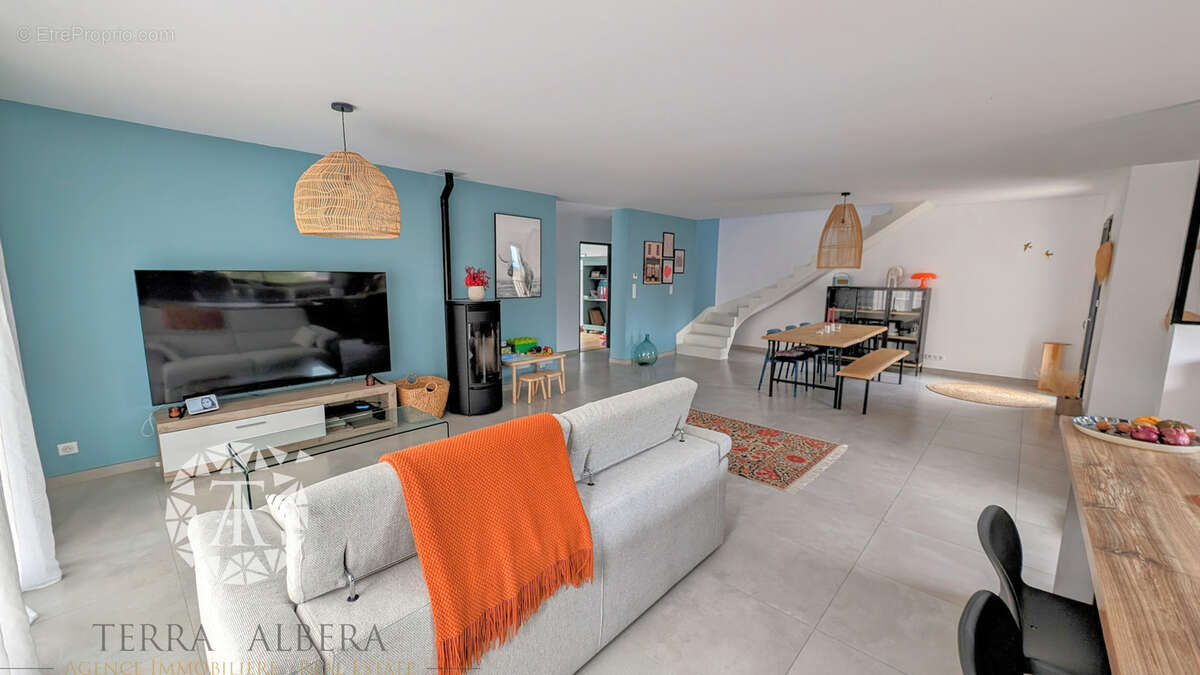 Maison à LAROQUE-DES-ALBERES