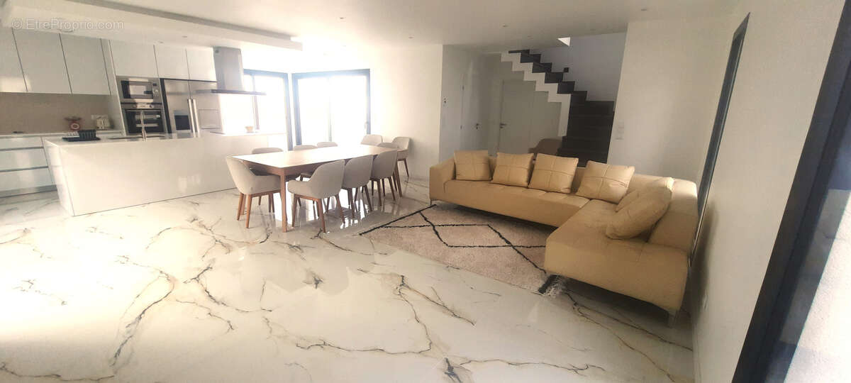 Maison à THEZAN-LES-BEZIERS